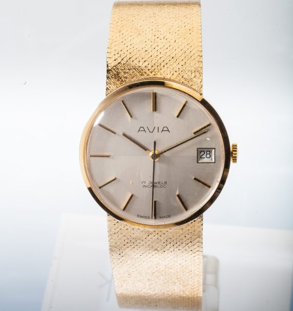 9ct-gold-avia-mechanical-bracelet-watch-800x850-7308